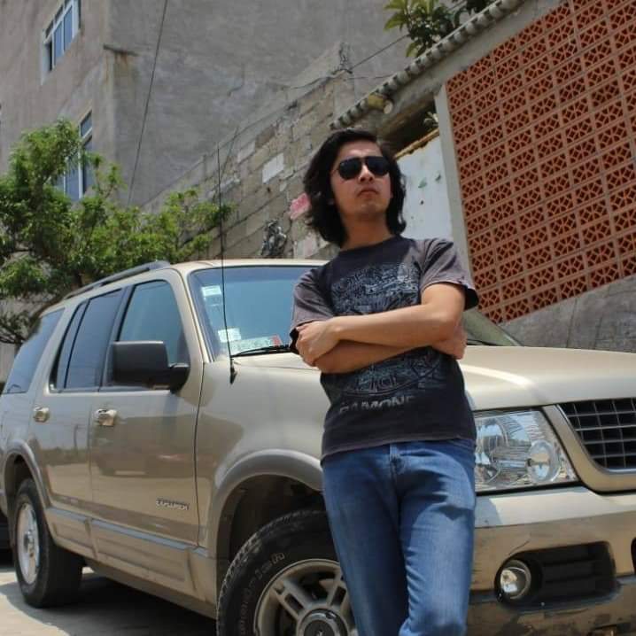 CristianGL33's tweet photo. 😎🎸
#RockStar https://t.co/skciJFlGMA