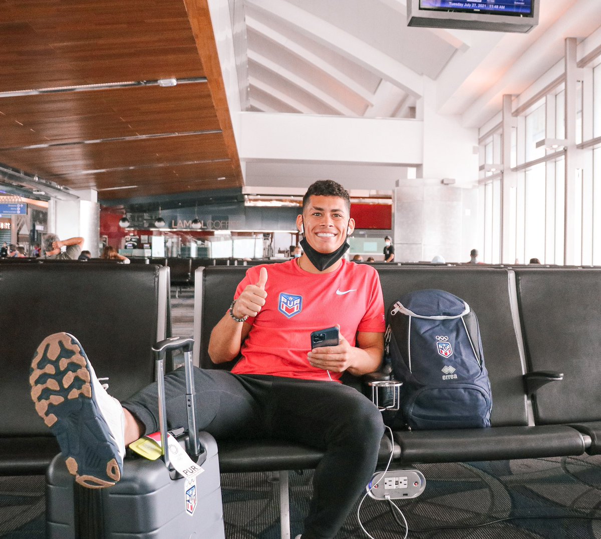rafaquintero9's tweet photo. ¡Nos fuimos para Tokyo con 🇵🇷 el corazón a dar lo mejor de nosotros! Nos mantenemos conectados con @TMobilePR https://t.co/1z9ZZgWpdJ