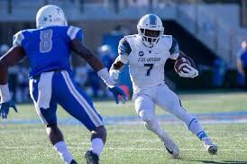 XKimal's tweet photo. Extremely excited to announce I’ve received my first division 1 offer from Central Connecticut State University…Huge thanks to @CoachAmbro315 @CoachJTroy @CCSUfootball 🙏🏿2️⃣2️⃣ https://t.co/SiSo1wVlcv