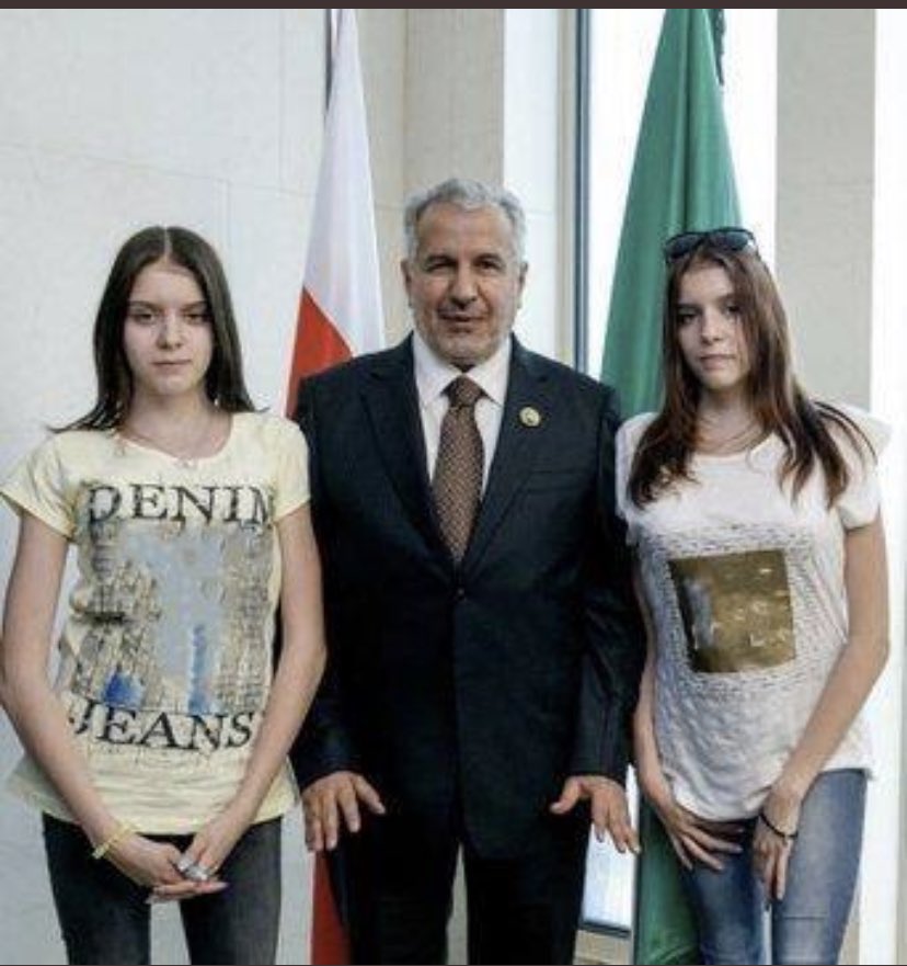 #شهرين_العفو_الملكي

🇸🇦 فصلهم عام 2005 اطفالا ، واليوم شباب ، انها السعوديه العظمى ، تسعى لسعادة البشر ، وغيرها يقتلون ويدمرون البشر ، كل من عاد هذه التغريده اتابعه مباشره تقديرا له لنشر ابداع اطباء الوطن 🇸🇦🇸🇦🇸🇦🇸🇦🇸🇦🇸🇦🇸🇦🇸🇦🇸🇦