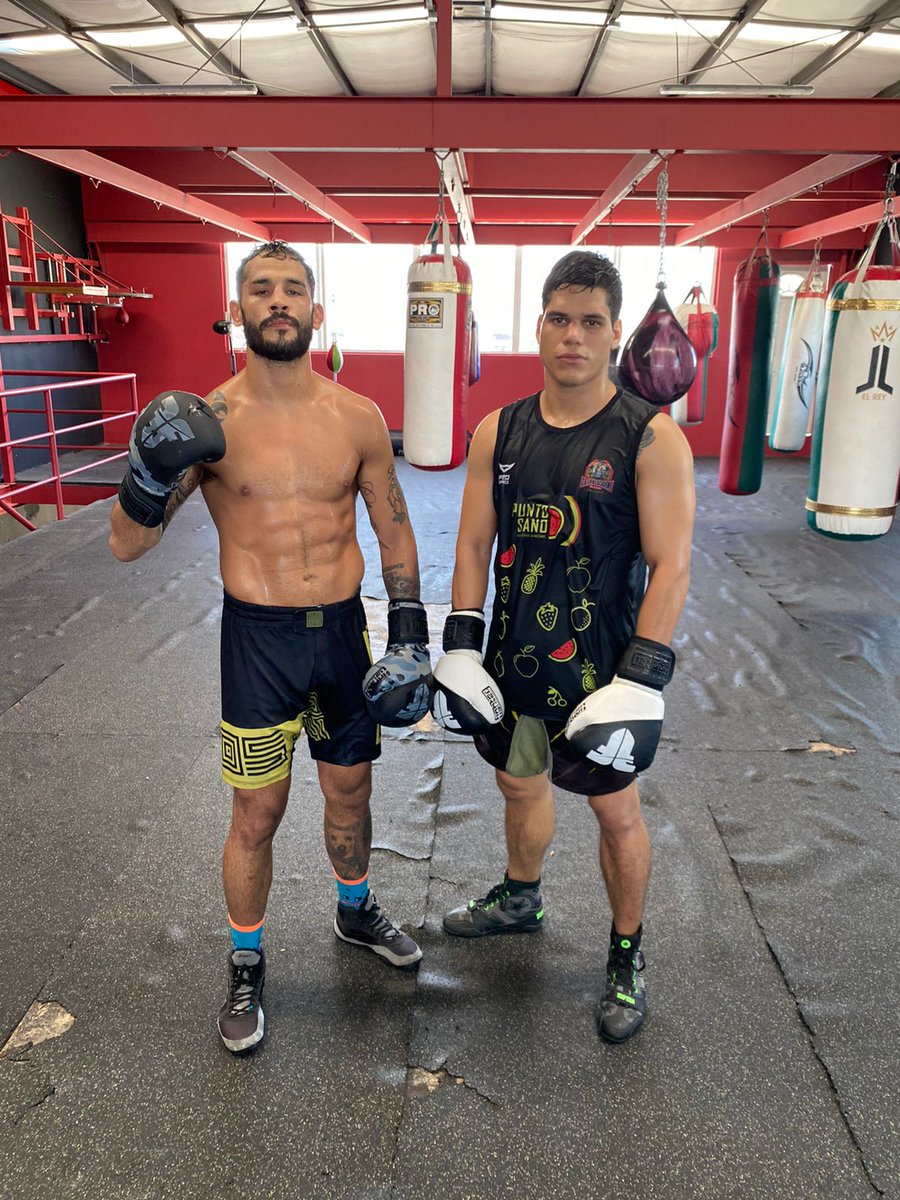 AaronCanarte's tweet photo. 🇲🇽🇪🇨💪. 
@drift394 @MasioFullenMMA
.
@entramgym
@TeamIridiumISA
@Fighters_Inc 
@fightersecuador @fighter_20mx
.
@mmafanecuador
@MMALatinAmerica
@fanaticosMMAGT
@somosmma
@MMARetweet
.
#mmalifestyle #entram #entramvstheworld #fights 
#fitnesslifestyle #submissiongrappling https://t.co/iVIMWNSZmV