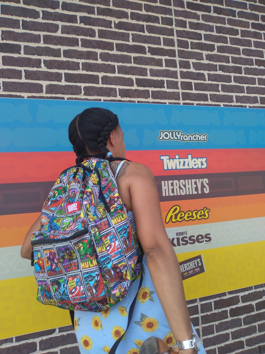 humblenumble's tweet photo. #HersheyparkHappy #Hersheypark #GoodTimes #LovingMe #Marvel #Sunflowers #Oldtome #Newtoyou https://t.co/fuNFHTS5Tt