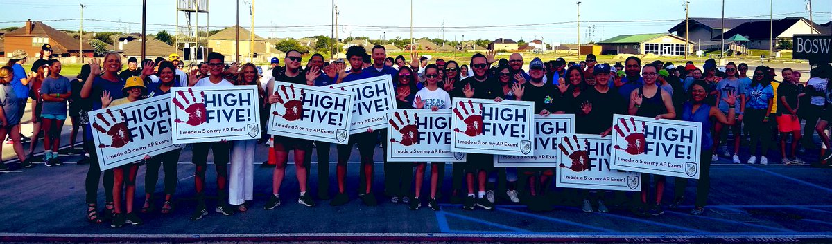 boswellhs's tweet photo. Today we celebrated our Pioneers who earned a perfect score of 5 on their AP Exams! Their persistence and dedication has paid off! We are so proud of these Pioneers! 💙💛#PioneerPride #BOSstrong @EMSISD @NikaDavis11 https://t.co/jtxV0Dx6dM