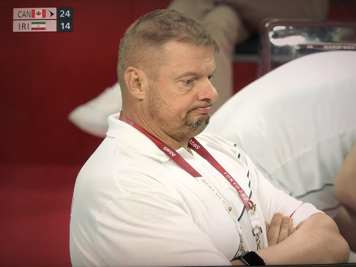 Team Canada takes the first set with a commanding score of 25-16!

And you just know that the Iranian team is getting the “I’m not mad…I’m just disappointed” speech during this break. 

#CANvsIRN <a href="/VBallCanada/">Volleyball Canada</a> #volleyball #maplevolleys <a href="/TeamCanada/">Team Canada</a> #Olympics2020 #Tokyo2020