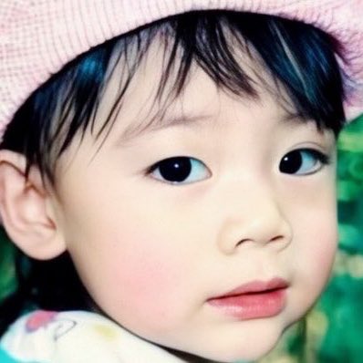 mintchyylee's tweet photo. childhood♡                        teenager♡ https://t.co/Ypgzt21m73