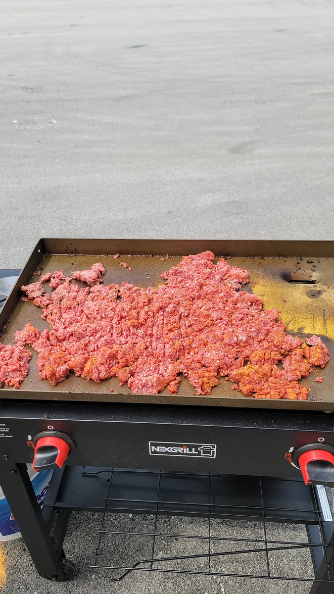 Grilling up some meat for walking tacos for Taco Tuesday during our Thank You week for the associates. Thank you @LemmaTony for putting our associates first and driving engagement. <a href="/hdjustjoan/">Joan Morris</a> <a href="/jesse_klingbeil/">Jesse Klingbeil</a> <a href="/ChampaignHD1984/">ChampaignHD1984</a>