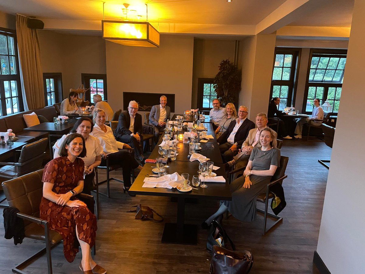 KellyinDelhi's tweet photo. Wonderful evening with the very committed Board members of @INBA_Live who do so much to sustain Irish Netherlands Business relations.  Was gezellig! 

Thanks for the cooperation over the past five years.  Ní neart go chur le chéile!  

@eithnejones @AerLingus @Veolia @IrelandinNL https://t.co/mZ9XVkSK2F
