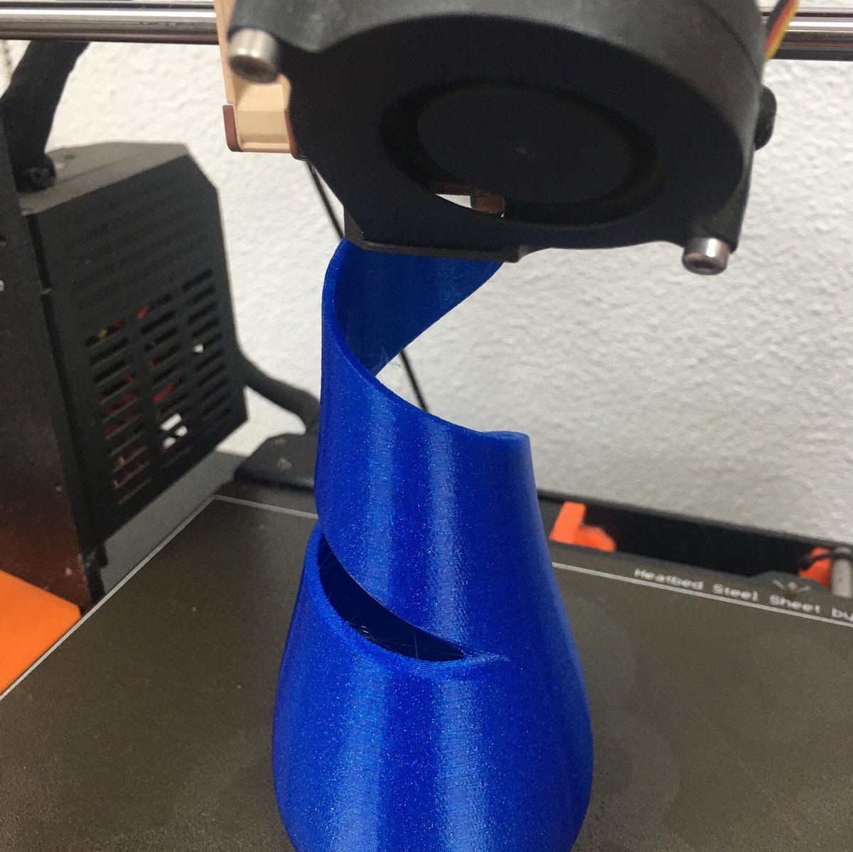 fervi3d's tweet photo. Probando materiales nuevos para las novedades que llegaran en septiembre a Fervi3D ¿ampliamos la familia Vertigo? #fervi3d #fervivertigo #ferviesencial #filamento3d #impresion3d https://t.co/dVvfFThmn9