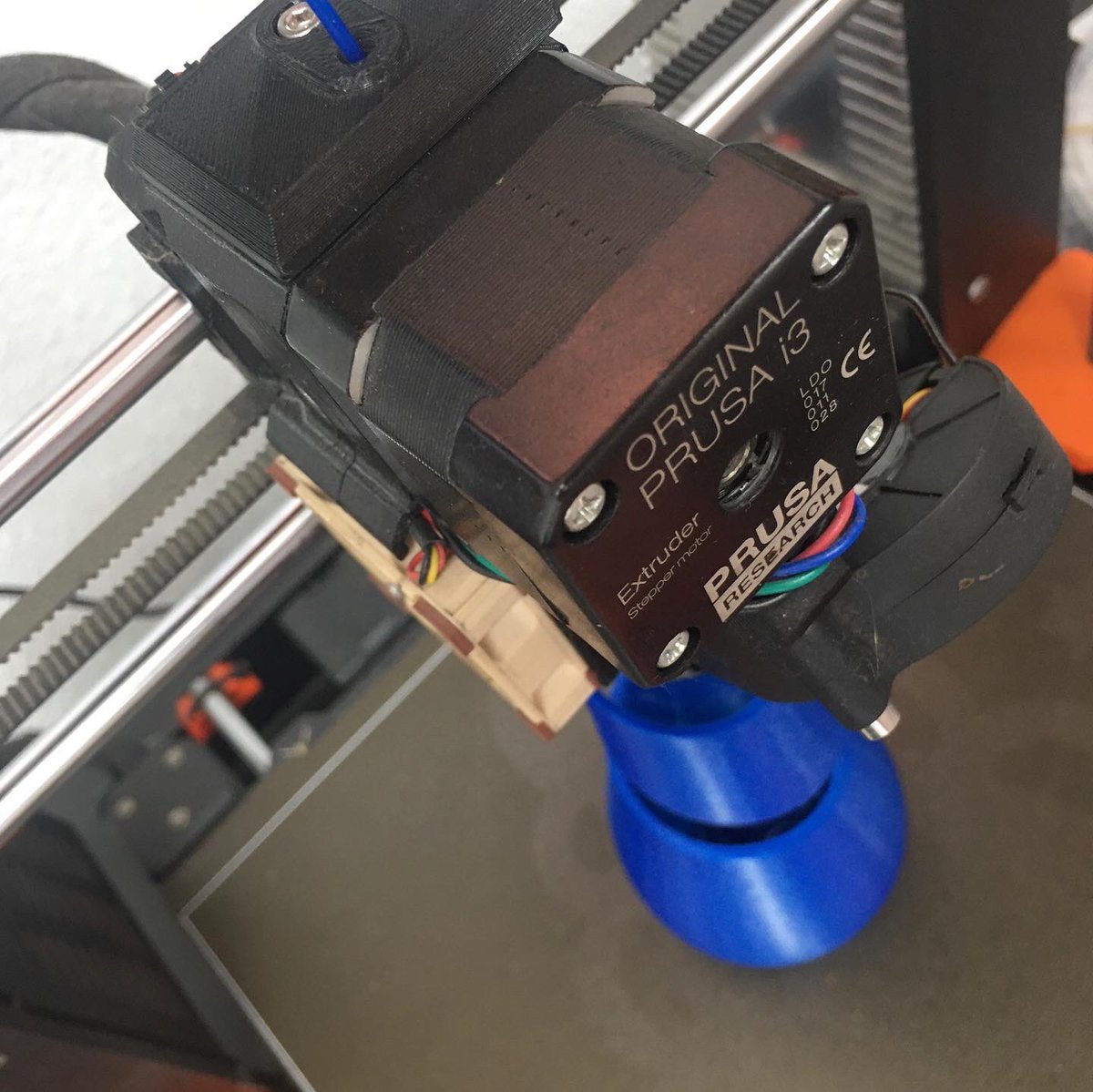 fervi3d's tweet photo. Probando materiales nuevos para las novedades que llegaran en septiembre a Fervi3D ¿ampliamos la familia Vertigo? #fervi3d #fervivertigo #ferviesencial #filamento3d #impresion3d https://t.co/dVvfFThmn9