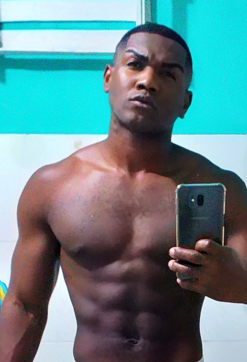 nielsans20's tweet photo. Primeira Foto Aqui 😉👊 https://t.co/2vFc0zmAW7