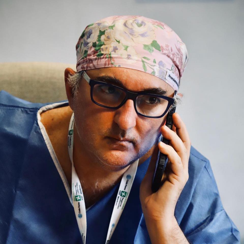 “Io non cerco visibilità. Volevo visibilità per il plasma convalescente. Oggi una marea montante di città e regioni promuovono il nostro protocollo. Ne sono orgoglioso. Continuate a sostenerci.
Con la mia gratitudine infinita. 
Promuoviamo la Scienza”.

𝑫𝒐𝒕𝒕. #𝑫𝒆𝑫𝒐𝒏𝒏𝒐