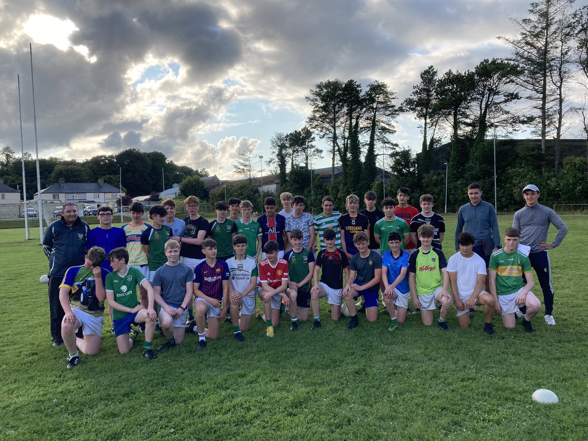Great evening in the park with <a href="/LeitrimG/">Leitrim GAA Coaching & Games</a> GDA’s <a href="/James_mitchel1/">James Mitchell</a> and <a href="/brendand_8/">Brendan Delaney</a> measuring our u15’s and u17’s. #mohillGaa #leitrimGaa thanks for all the help lads