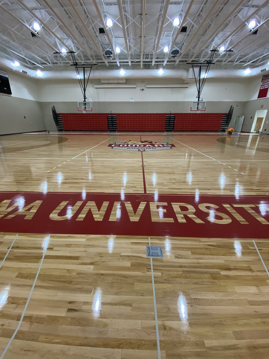KokomoSportsFan's tweet photo. I had a great tour of the new @IUKokomo Student Activities and Events Center. What a fantastic multi-purpose facility. @IUKAthletics plans to have a full house for @IUKVB, @IUKMBB &amp; @IUKWBB after playing without fans last season. 🏀🏐 @IUKChancellor @gregrakestraw @Jessica_Z925 https://t.co/0NPDoKfYdv