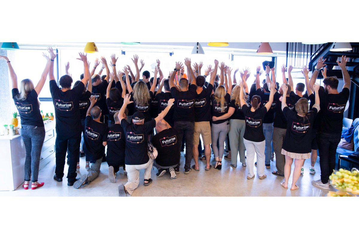 CajaRobotics's tweet image. Welcome to our new office! We’re excited to have our talented team back in our new space designed to inspire creativity and innovation. Our staff is also welcomed by our bold new branding unveiled yesterday. #CajaRobotics #automation #logistics #supplychain #robotics