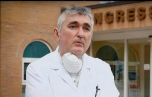 viaggrego's tweet photo. #Tragedia a #Mantova, si è “#Suicidato” il Prof. #DeDonno, il padre della #cura al #Plasma #Iperimmune contro il #Covid
https://t.co/LJYkYe4w1c https://t.co/APf9CAOd6H