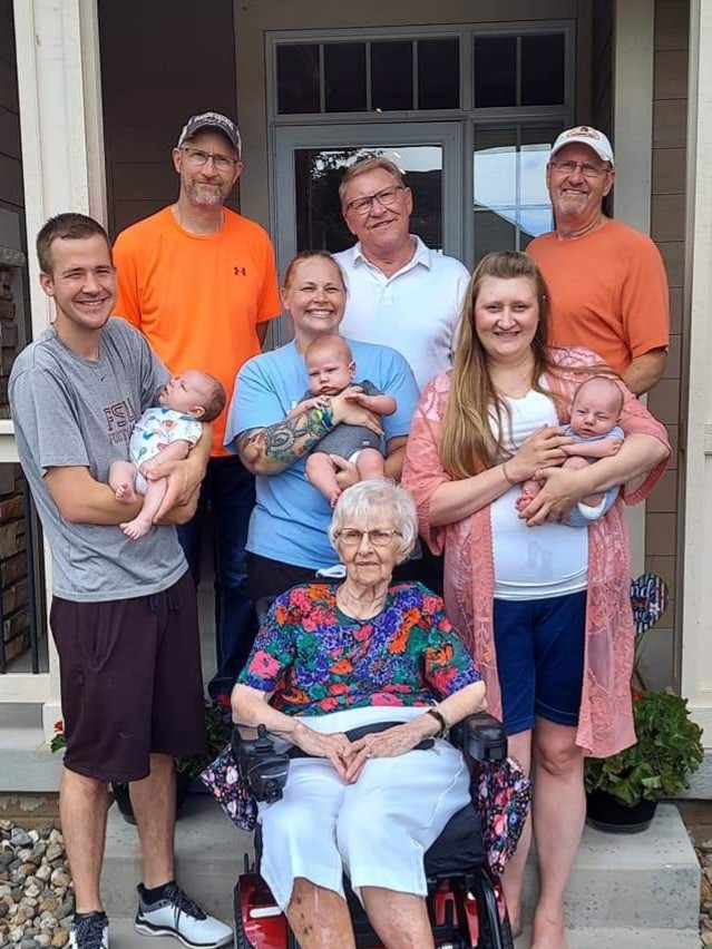_restore4u's tweet photo. Lois is excited to present her three newest great grandkids. Kirk’s daughter Jaime went first with Henryk on Valentine’s Day. Kip’s son Zach welcomed Benson on Cinco de Mayo. Levi was last to arrive, born to Kent’s daughter Alissa May 22. And Happy Belated Dewey! https://t.co/rrnXIwoPg0