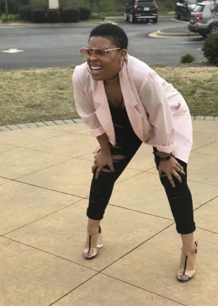 shesatrackstarr's tweet photo. me trying to read the letter through the reflection in chloes eyes #loveIsland https://t.co/fjWNoK2EQP
