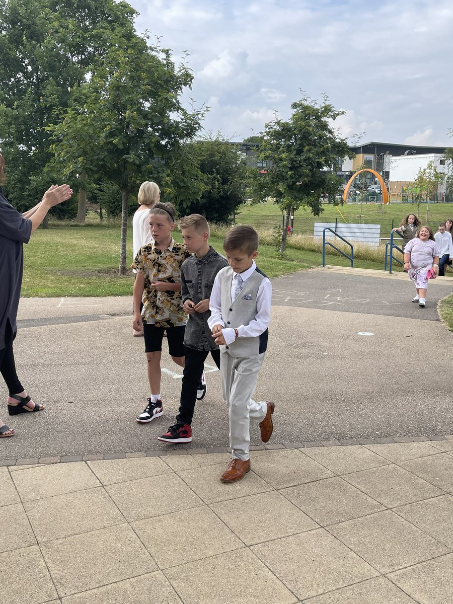 candleby's tweet photo. Here our superstars come ! #superstar #cclsfamily https://t.co/IO9G7BjLnq