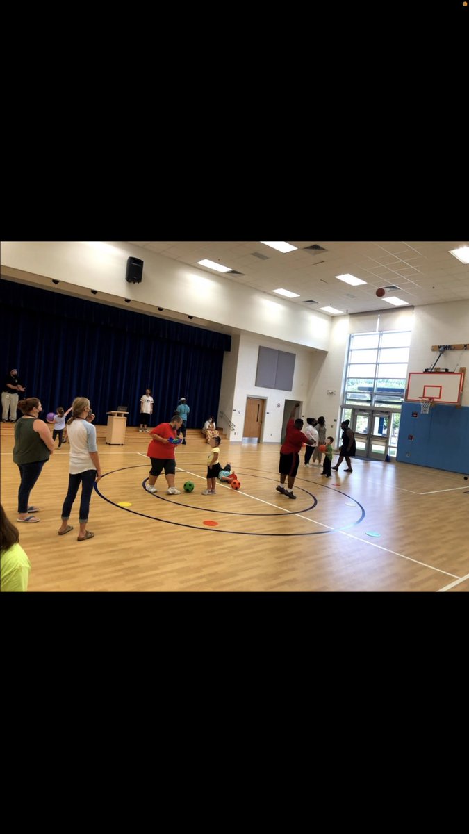 X_Wallace_AP's tweet photo. Today was one of the brightest moments of our Extended Summer Learning Program.  Our @SouthGarnerHS Titans had the amazing opportunity to collaboratively facilitate activities with the scholars of @BryanRoadES &amp; @AversboroElem !  #GarnerGreat #ExcellenceOnPurposeThroughEffort https://t.co/tOFXfP0AfC