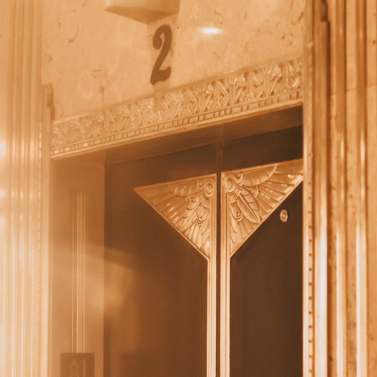 RandTowerHotel's tweet photo. We can't help but drool over these art deco details. #InteriorInspo Via @thisisninaluna https://t.co/RoYBki6wb9