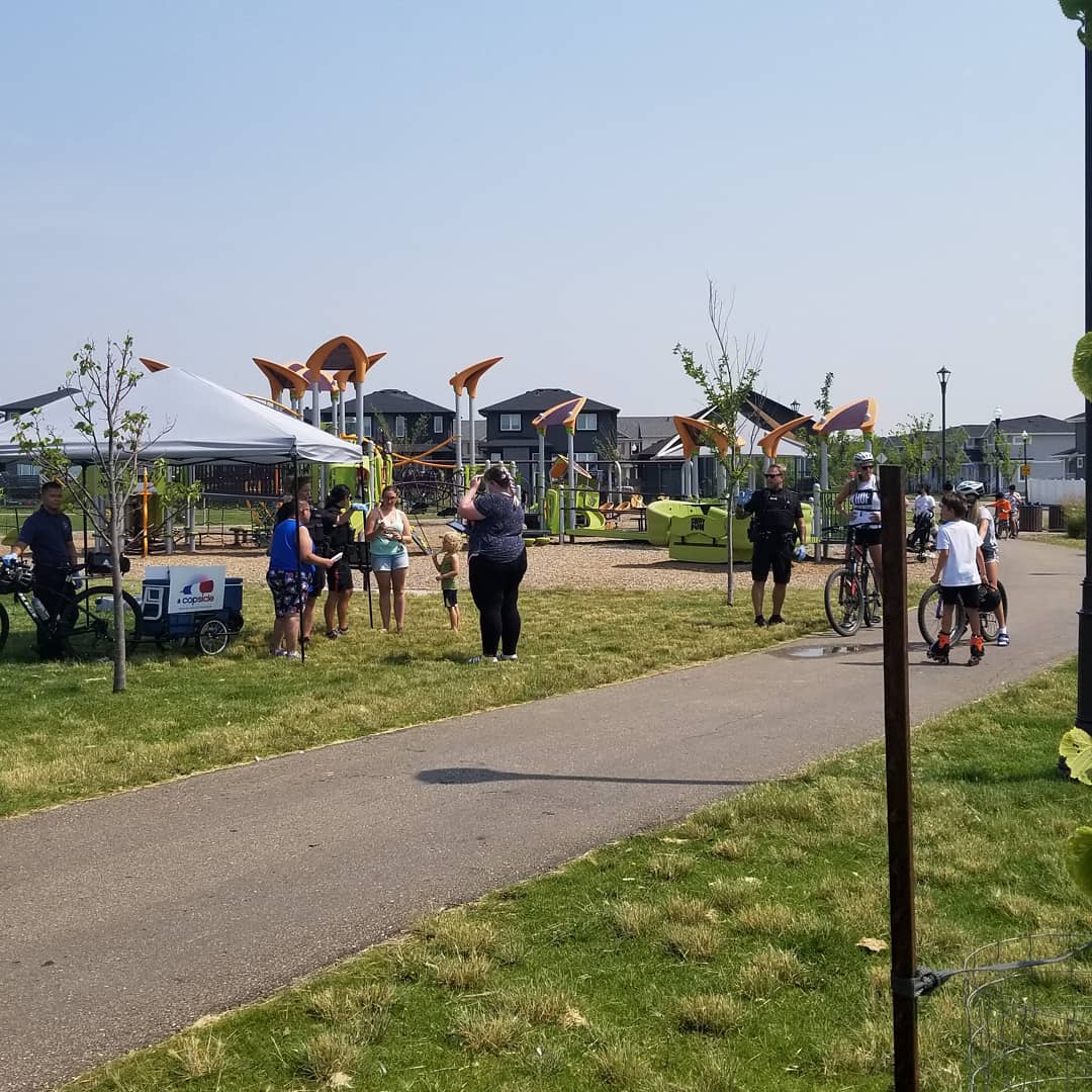 RPSCultural's tweet photo. Wow what a hot afternoon! Happy we could help keep some folks cool with some popsicles!  The 2nd Copsicles stand was another success!  Stay tuned for where it'll be next week! #copsicles #harborlanding https://t.co/dwi8NnU4g7
