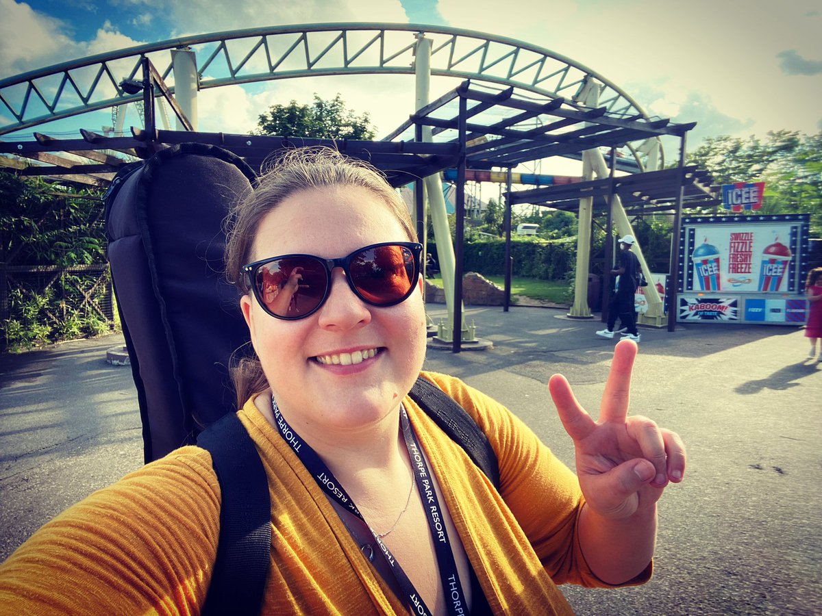 jaynesnowuk's tweet photo. Had another wicked day performing @THORPEPARK as part of #ParkVibes in partnership with @BuskInLondon !
It was lovely to set the soundtrack to your day #thrillseekers ! 😎🙌🏻🤘🏻
See you again soon!
#jaynesnow @jaynesnowuk #livemusic #giglife https://t.co/5DfQmLAscS