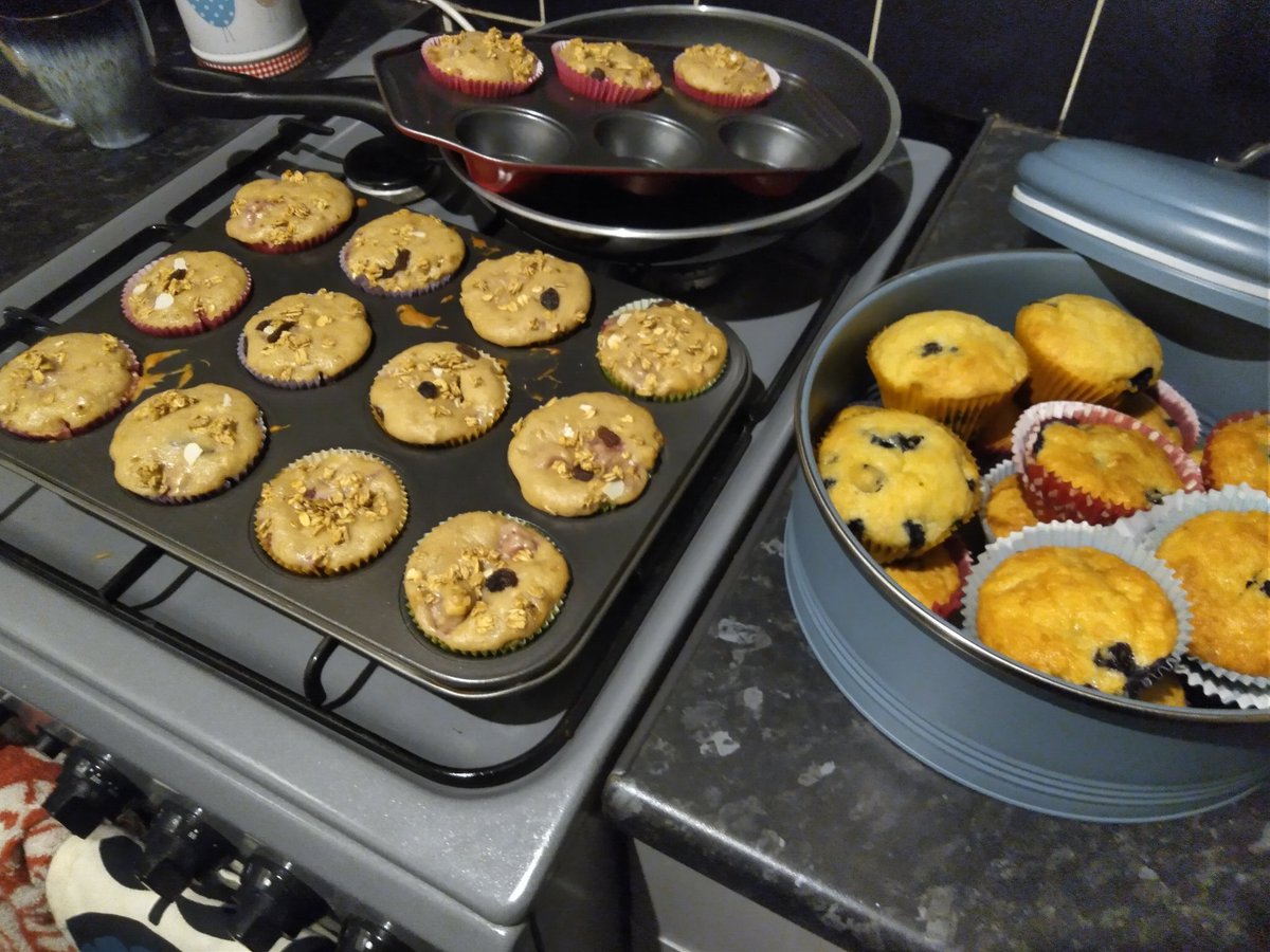 learningtofloat's tweet photo. Over the last few weeks I've also made brownies, blondies, cupcakes and cookies #learningtobake https://t.co/cuPuHH6rdI