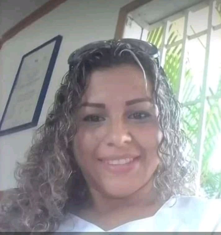 Milleralvinom's tweet image. #ATENCION | Tribunal dicto medida privativa de libertad contra la enfermera Ada Macuare, detenida el pasado #21Jul en el ambulatorio Ali Romero de Barcelona.

Macuare es acusada de instigación al odio por exigir insumos y equipos de protección personal.

Es madre de 2 niños.