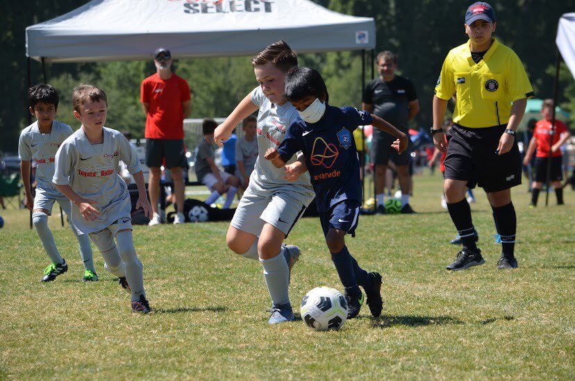CrossfireSelect's tweet photo. Crossfire Select B13 Red, led by Coach Woerman, played the Crossfire Select Cup for the first time! The team didnβt make it to the finals, but the kids played hard and progressed well throughout the whole weekend. Nice work, team! #crossfireselectcup https://t.co/ecAuLd4D7Q