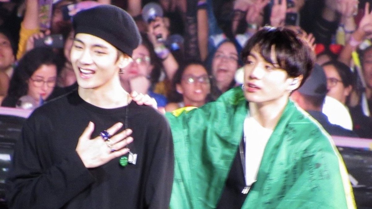 hourlyforbts_'s tweet photo. essa sequência 💔🔨 https://t.co/ZacMWuySr9