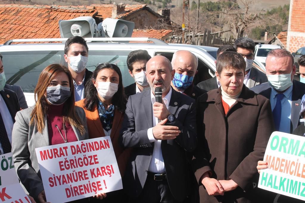 Türkiye’nin neresinde çevre ile ilgili sorun var Genel Başkan Yardımcımız Ali Öztunç orada. Yeri geliyor saatlerce nöbet tutuyor, yeri geliyor en önde yürüyor. Ayağına tas değmesin <a href="/Ali_Oztunc/">Ali Öztunç</a>