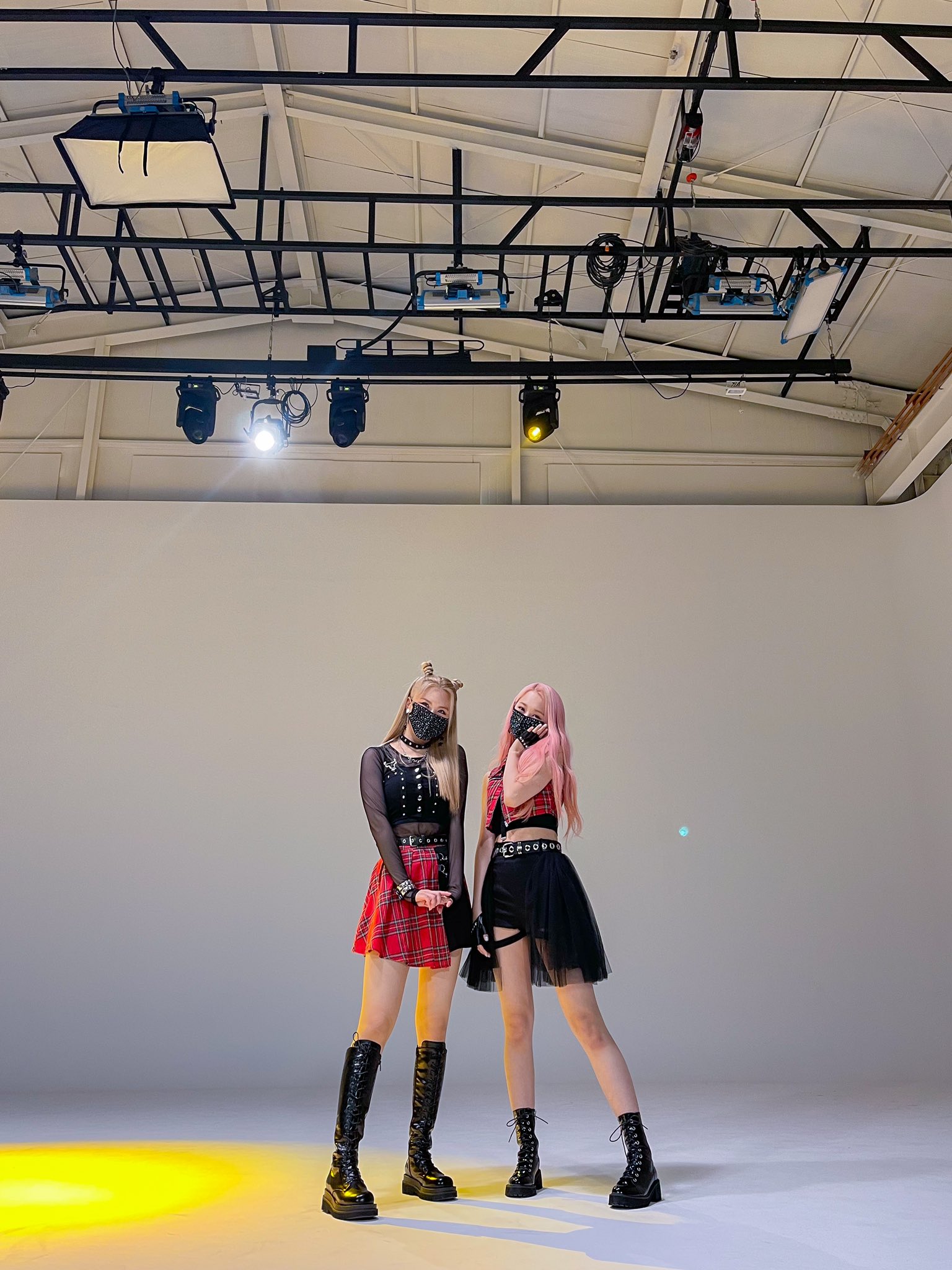 E7V_BdDVEAQwHpZ?format=jpg&name=large