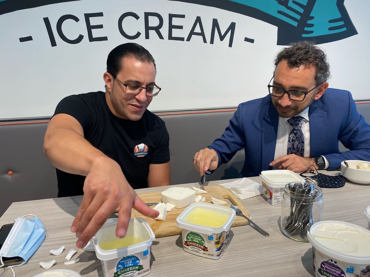J’échange les beignes pour du fromage et de la crème glacée <a href="/ChaebanIceCream/">Chaeban Ice Cream</a> aujourd'hui! C'était ma deuxième visite, et la nourriture est tout aussi délicieuse que je me souviens.