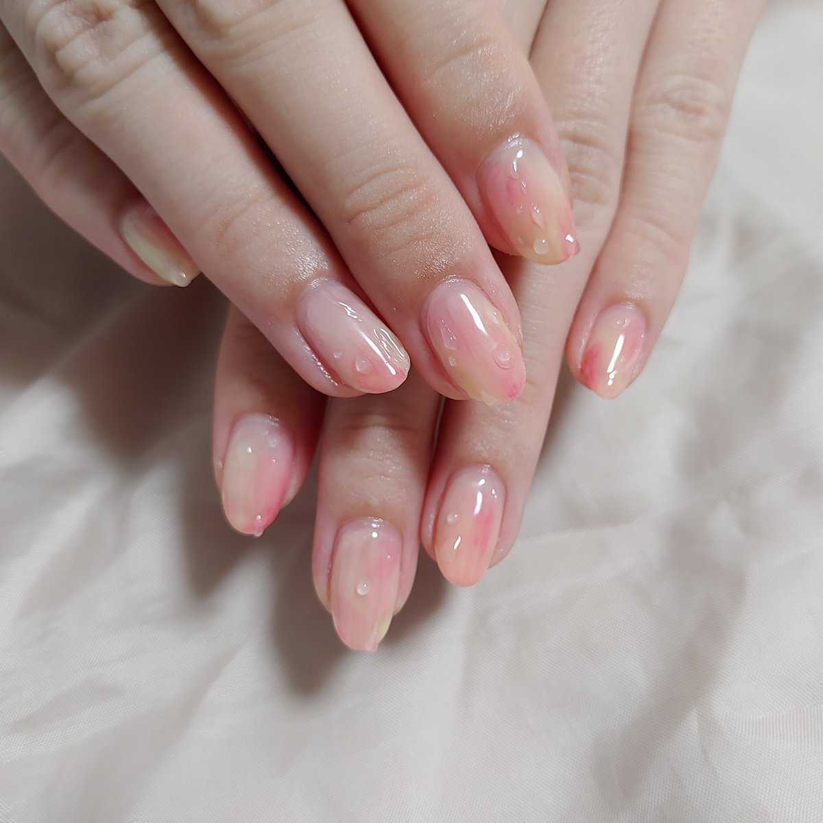 しろくまnail 9日目 桃ネイル 最近よく見かける桃ネイル お客様からやってほしい とのことでネイルさせて頂きました 水滴も描くとみずみずしさupですね ネイル好きさんと繋がりたい お洒落さんと繋がりたい ニュアンスネイル しろくまnail 9日目 桃ネイル 最近よく見かける桃ネイル お客様からやってほしい とのことでネイルさせて頂きました 水滴も描くとみずみずしさupですね ネイル好きさんと繋がりたい お洒落さんと繋がりたい ニュアンスネイル
