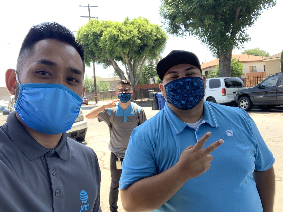 jimmysomIHX's tweet photo. Ride along fun w/  @Agustin1Salgado to show daily cadence in Azusa.

Especially on how I ramp up my external new hires! Andy from Enterprise with no wireless experience. 3 weeks of selling at 24 VGA’s and quality all above 50% 👌🏼, even with some CRU @AlfredoSoCal @kdavies_ihx https://t.co/wdYOOr4Gxo