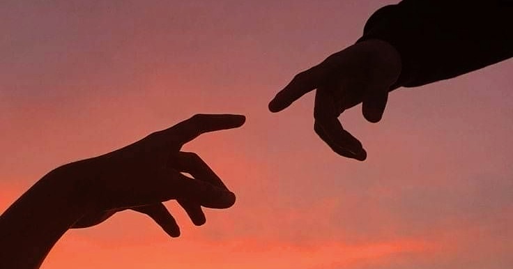 harryisshe's tweet image. 🇧🇷 ɢᴀʀᴏᴛᴏ ɴᴀᴄɪᴏɴᴀʟ • 2° ᴛᴇᴍᴘ.

Anos após deixar o Brasil, Harry decide voltar para sua cidade natal em pleno feriado de Carnaval. A distância e o tempo o fizeram se afastar de toda sua antiga vida, e agora, diferente do que ele esperava, nada é igual como era antes.