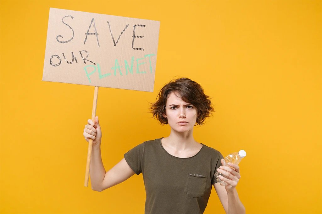 SaraDolnicar's tweet photo. #Tourism is a unique context to study #EcoGuilt
Tourists feel a “transgressive entitlement”, triggering less environmentally-friendly behaviours
EcoGuilt could be used to reactivate #sustainable behaviours
FREE NOW @AnnTourRes
https://t.co/S01DJB65W2
https://t.co/9LRHoVd1lY https://t.co/yH3f7UInY1