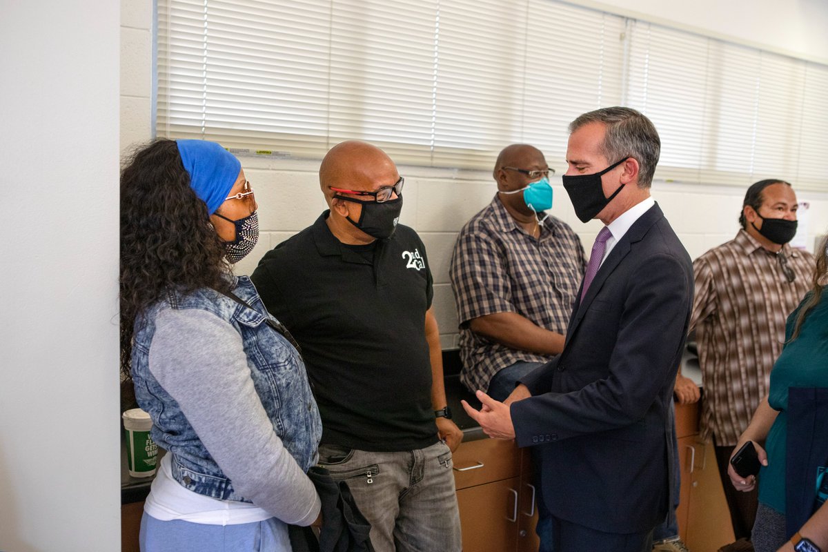 Mayor Eric Garcetti meets with GRYD Ambassadors at their training session.