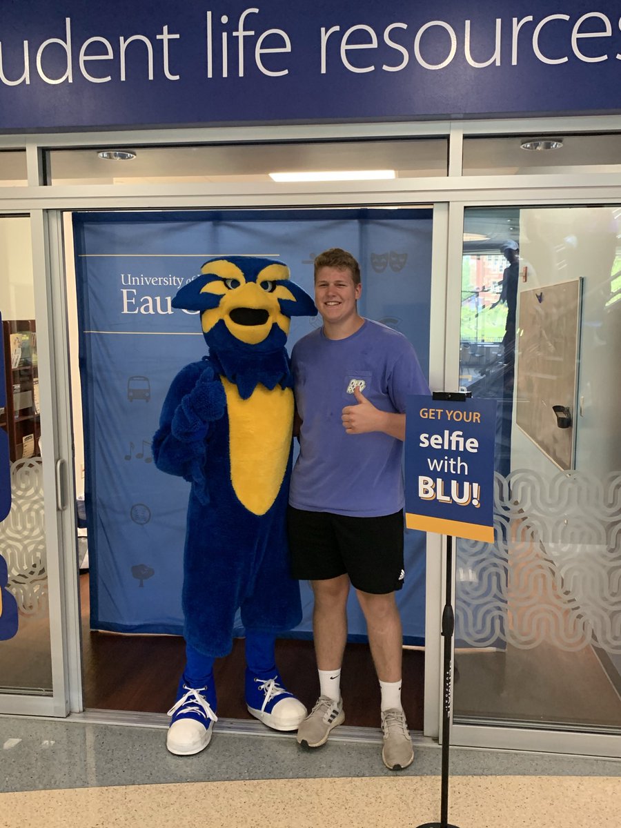 A few snapshots from orientation, so many excited looking future Blugolds!