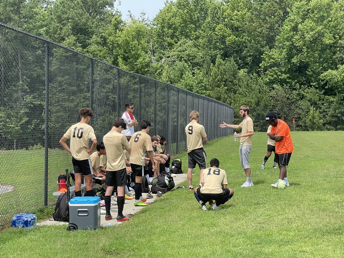 MasterClass_FA's tweet photo. Our u-21’s had our 2nd ever friendly in Chapel-Hill this weekend! We want to thank our hosts for a great morning out &amp; we look forward to seeing their journey together continue &amp; do special things 🦾 We had 2 active academy members (u18) make their debuts as well! 5-2 final (W) https://t.co/kqN2qMvseQ