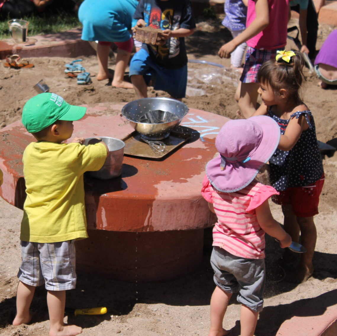 PuzzahEscapes's tweet photo. Every Saturday from 10am - 12pm #SantaFe families can head to the @SFRailyard for free fun &amp; adventure, then swing by Puzzah! to finish with an immersive puzzle room! Get more details here (https://t.co/H7si6EKY2Q) &amp; book your escape room here (https://t.co/ruEpBuc3Et). https://t.co/X322JAmtit