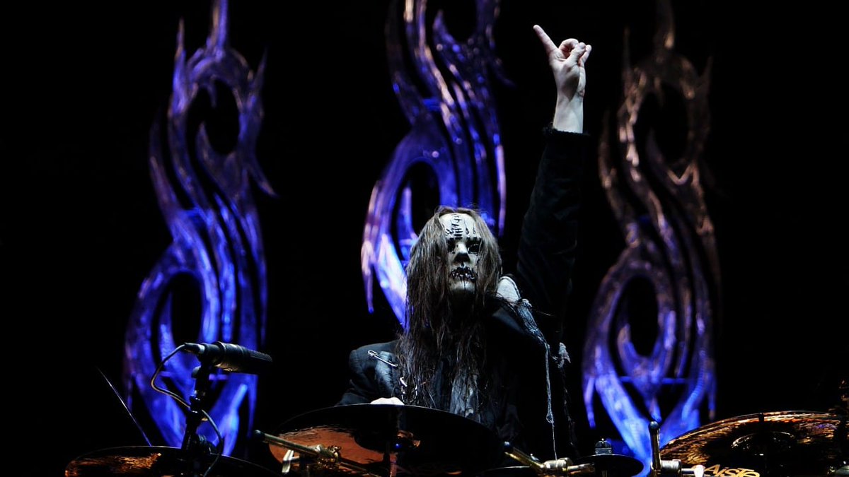 nmasforo's tweet photo. Muere Joey Jordison, exbaterista de Slipknot, a los 46 años https://t.co/4SXOY6d5mE https://t.co/CVAksHEosn
