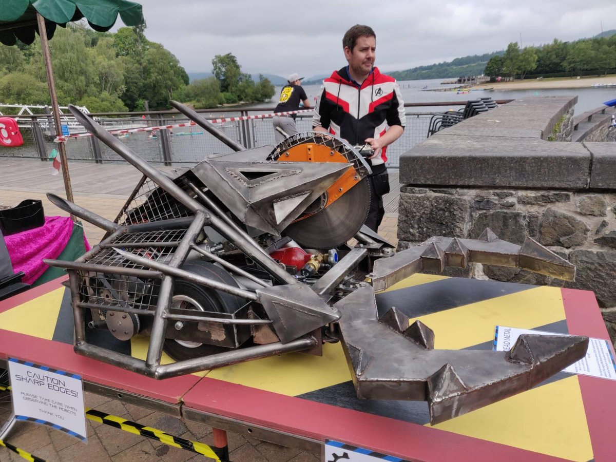 CaleyCreations's tweet image. Nice wee picture from the weekend&apos;s @BGCPComicCon Comic and Toy Market at Loch Lomond Shores. Gorgeous venue and a great turnout😀

#robotwars #deadmetalrobotwars #houserobot #caleycreations