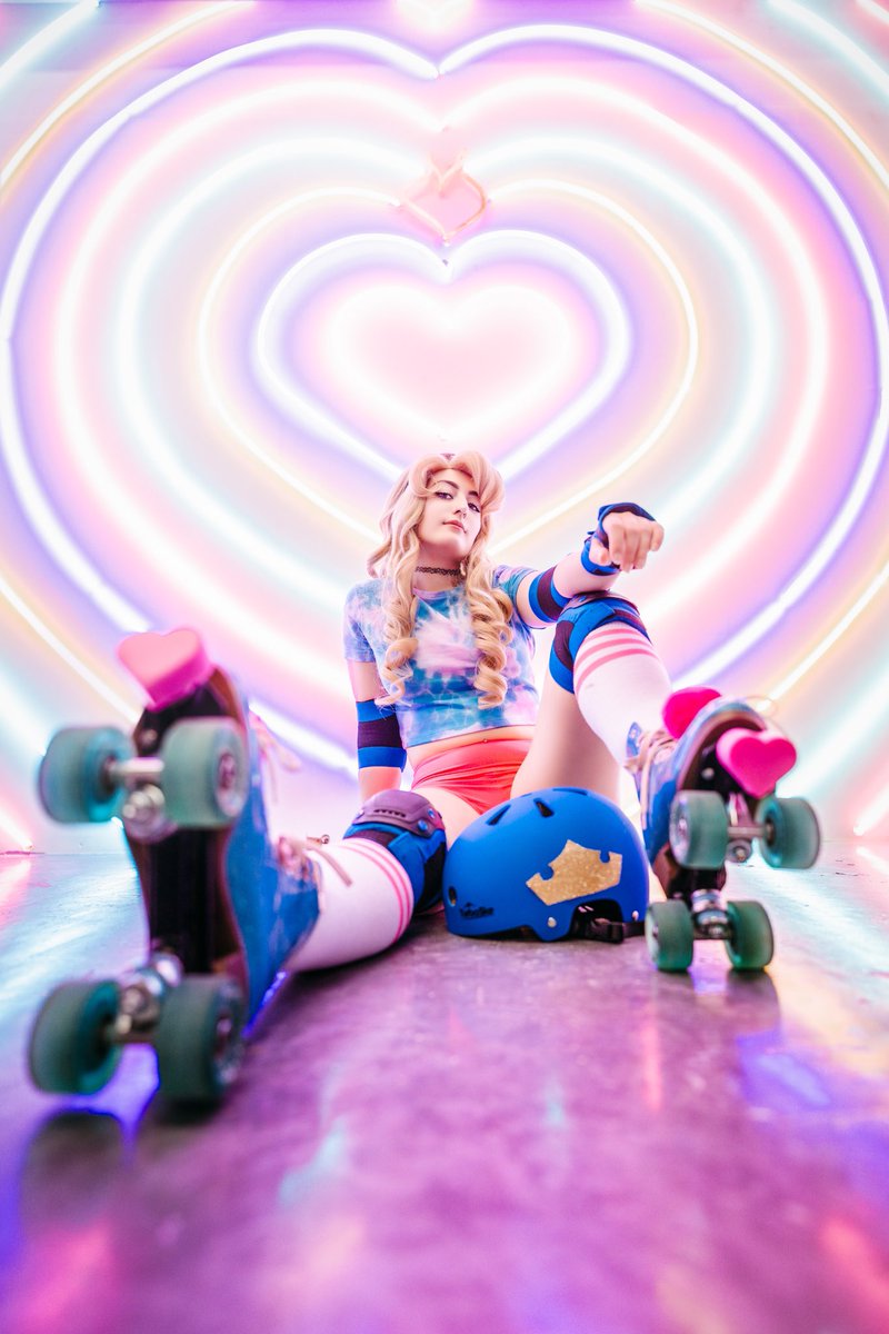 raynedn98's tweet photo. Behind the scenes from this weekends @theeAOTC event at Fevermatic! 

Here is BTS that Roxas Studios took of DaveYangPhoto and I 😊💕

Here is Derby Doll Aurora 💗🛼💙 https://t.co/gcw7HcG6ft