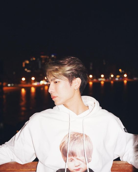 EvilC0nway's tweet photo. 4'✈️
¿Yo? El más guapo de Noruega.
#RSTRIP.
#RSINOCN.
© EvilC0nway on Twitter. https://t.co/YC2Rcj1sQY