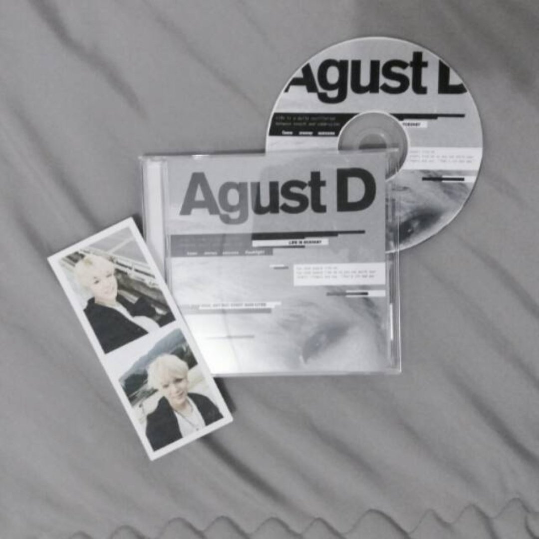 альбом д -2 агуст д. D-2 альбом. шуга agust обложка. треклист альбома agust d. August d альбом.