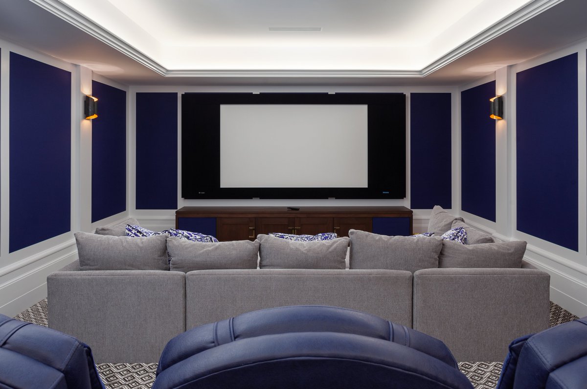 StewartFilmscrn's tweet photo. Don't forget to maskup! 
Actually, masking is optional, but for best viewing experiences in various aspect ratios, masking is a necessity. 
 
#VistaScope #Masking #Cinemahome #Projector #Mediaroom #Hometheater #AVTweeps #westchester #hometheater #AV #Video #Davco https://t.co/IyfGmUQBie