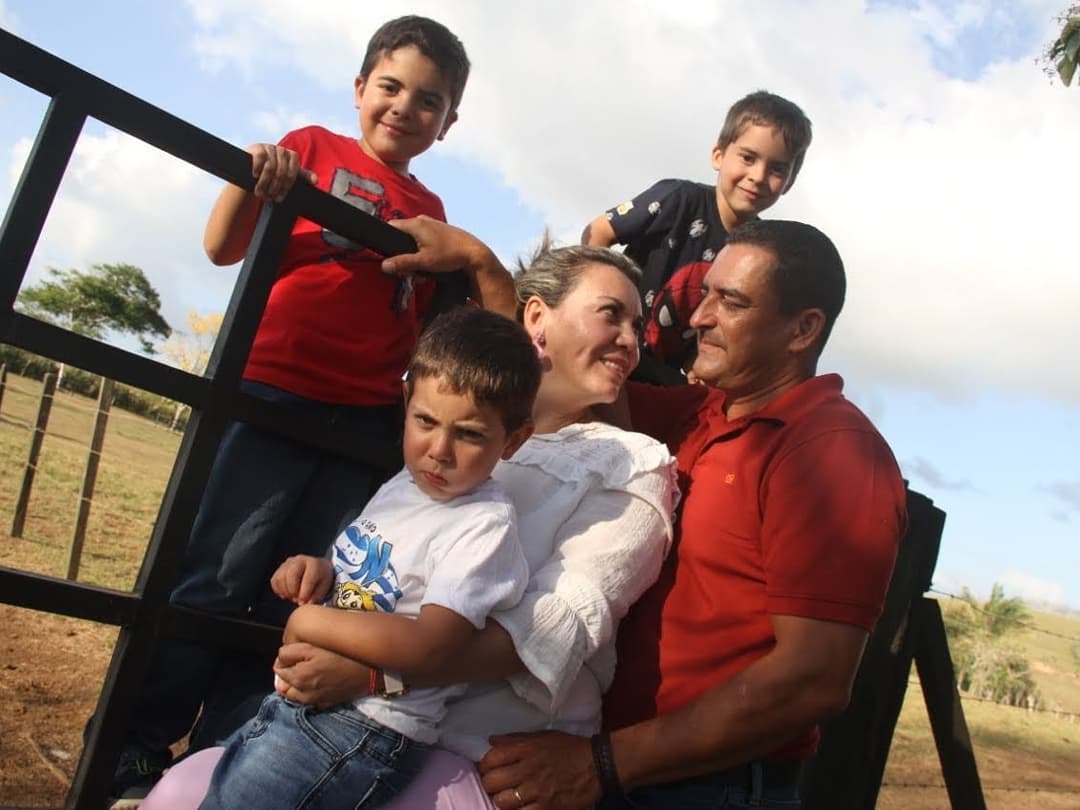 CindyMongeG's tweet photo. "Instruye al niño en su camino y aun cuando fuere viejo, no se apartará de él." Como madre le inculco a mis hijos el amor a Dios y por su creación, acercándolos a nuestra tierra y enseñando su valor. Sueño con una generación que promuevan y hagan trascendental el tema ambiental. https://t.co/kqfNKBBbto
