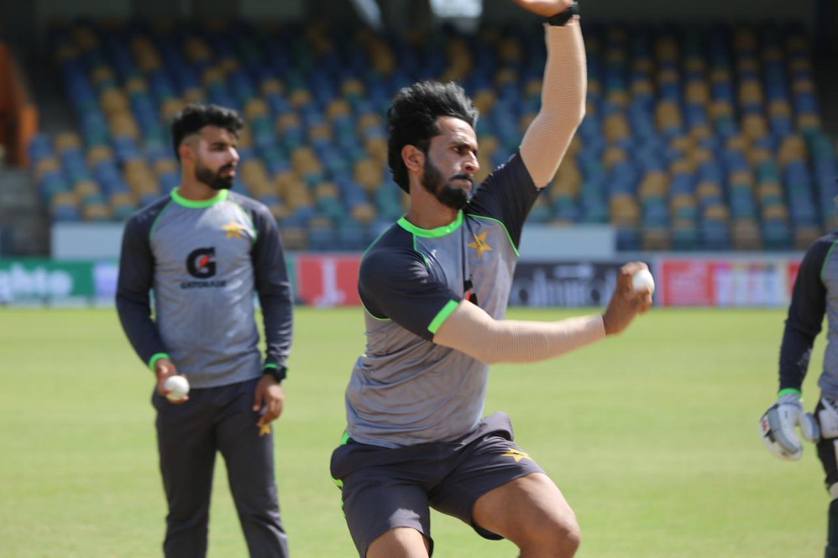 ICC's tweet photo. Training photos from West Indies and Pakistan camps ahead of the first #WIvPAK T20I.

📸 @windiescricket and @TheRealPCB https://t.co/UpiW2IawYu