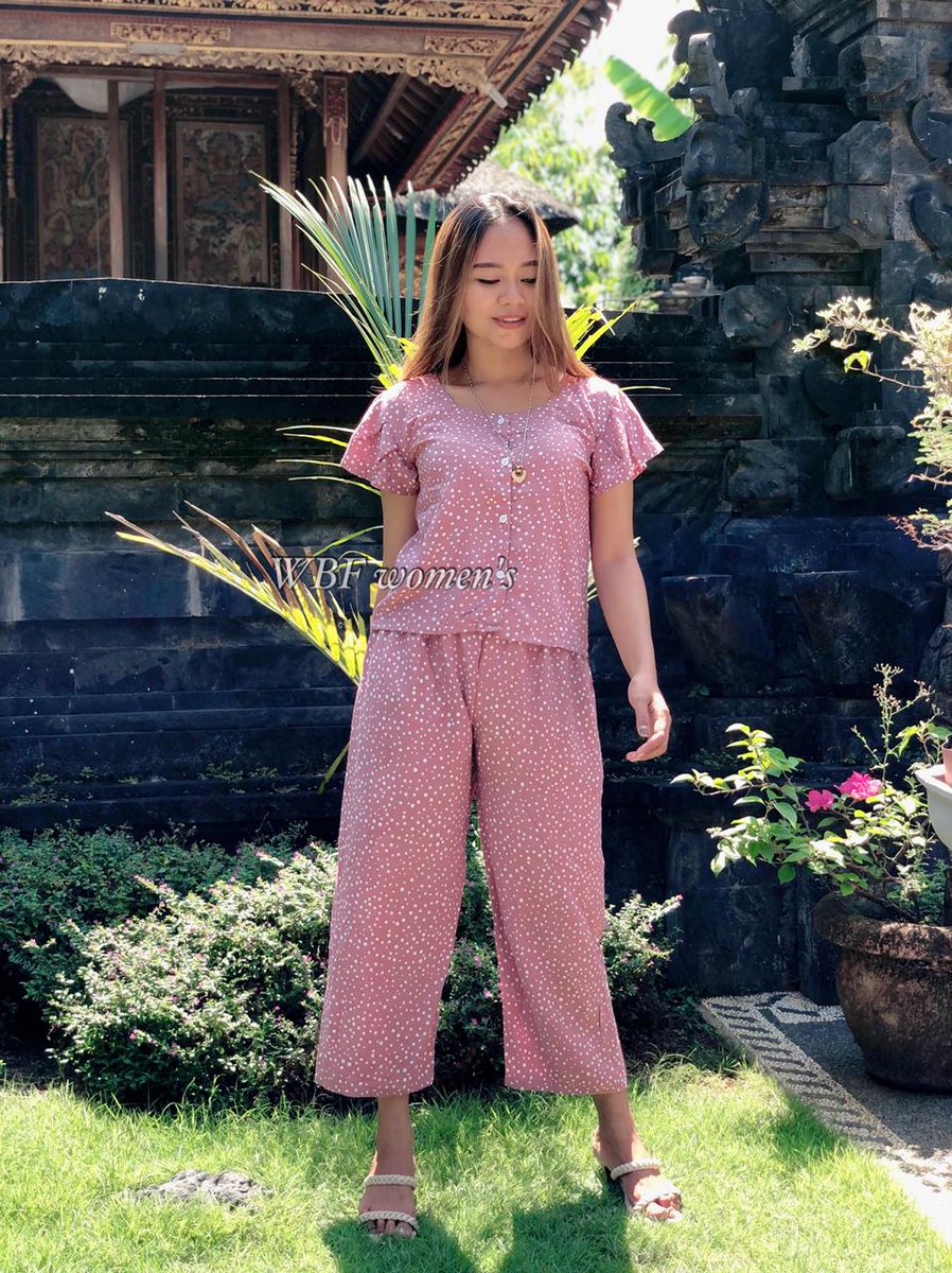 kamalacempaka's tweet photo. Update Stok🥰
🌸Set Caca
🌸Bahan rayon, adem
🌸LD 100cm
💰75rb
📩DM utk pemesanan, stok terbatas
#setpajamasbali
#setcaca
#bajubali
#dressbali
#oleholehbali https://t.co/K9lkt9AvdY